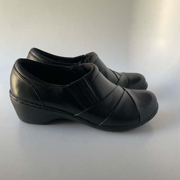 Clarks Channing Essa 6.5 M Black Leather slip on - Picture 6 of 13